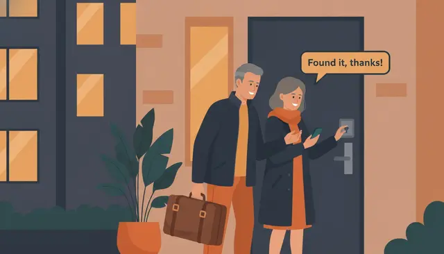 Akşam saatinde bir apartman kapısının önünde valizli orta yaşlı bir çift; kadın telefonuna bakarak korkuluktaki şifreli anahtar kutusunu açıyor.